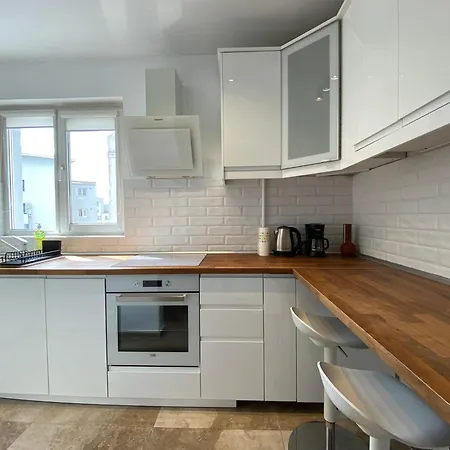 Apartament Old Town Overlooking - Vibrant 2br *