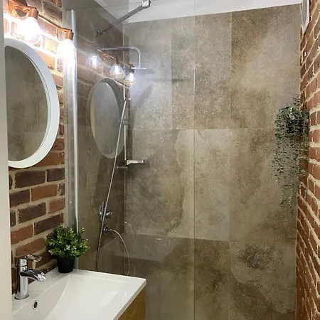 Old Town Overlooking - Vibrant 2br Lägenhet *