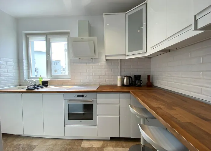 Apartman Old Town Overlooking - Vibrant 2br *