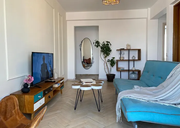 Apartman Old Town Overlooking - Vibrant 2br