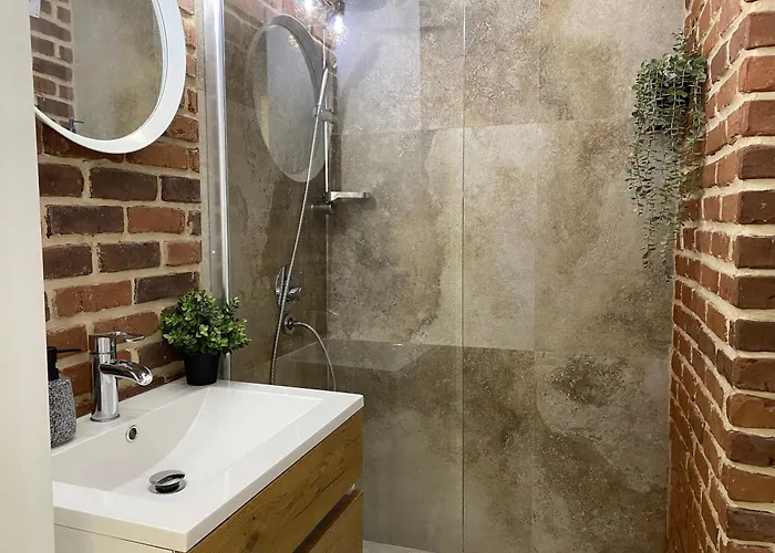 Old Town Overlooking - Vibrant 2br *