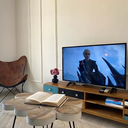 Appartamento Old Town Overlooking - Vibrant 2br *